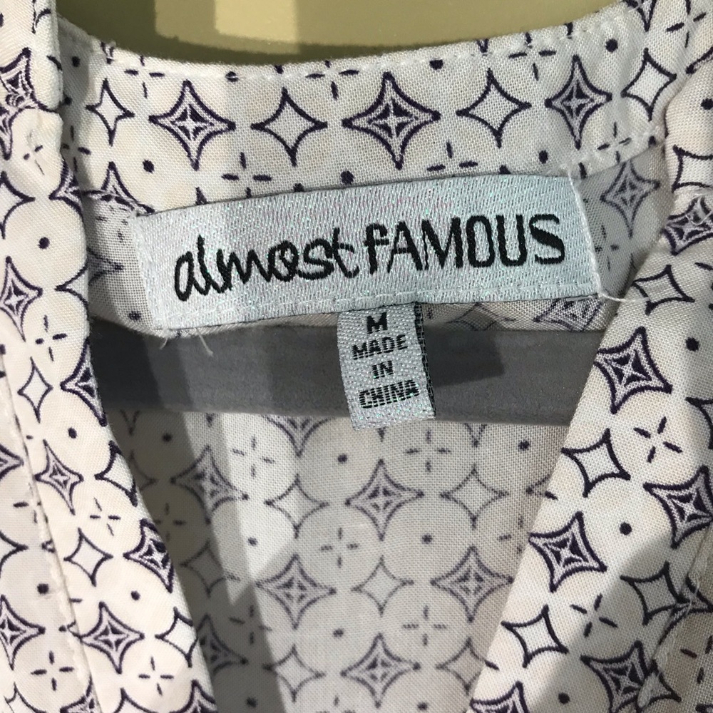Almost Famous Casual Dress. Size M - Picture 6 of 8